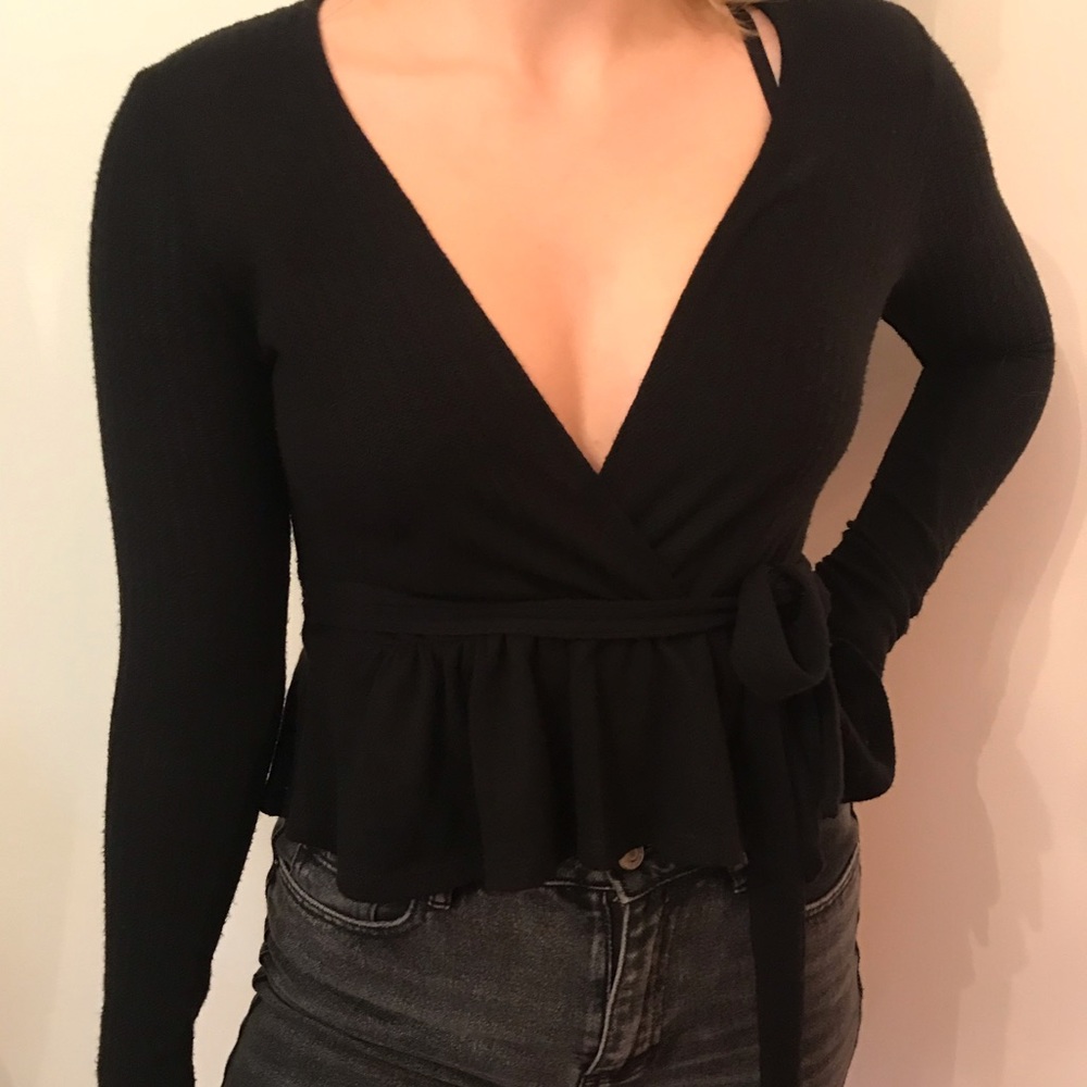 NWT urban outfitters wrap around long sleeve